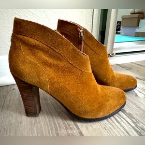 Women's Tan Suede Ankle Boots